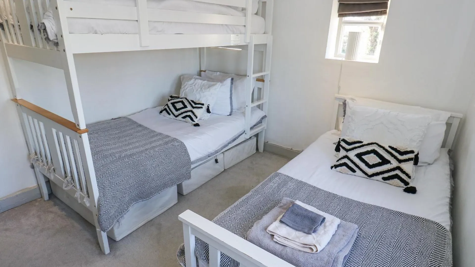 Дом отдыха Dreamwood Cottage Вэйкфильд Великобритания